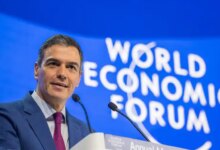 Sanchez advierte en Davos sobre distopia por cambio climatico IA