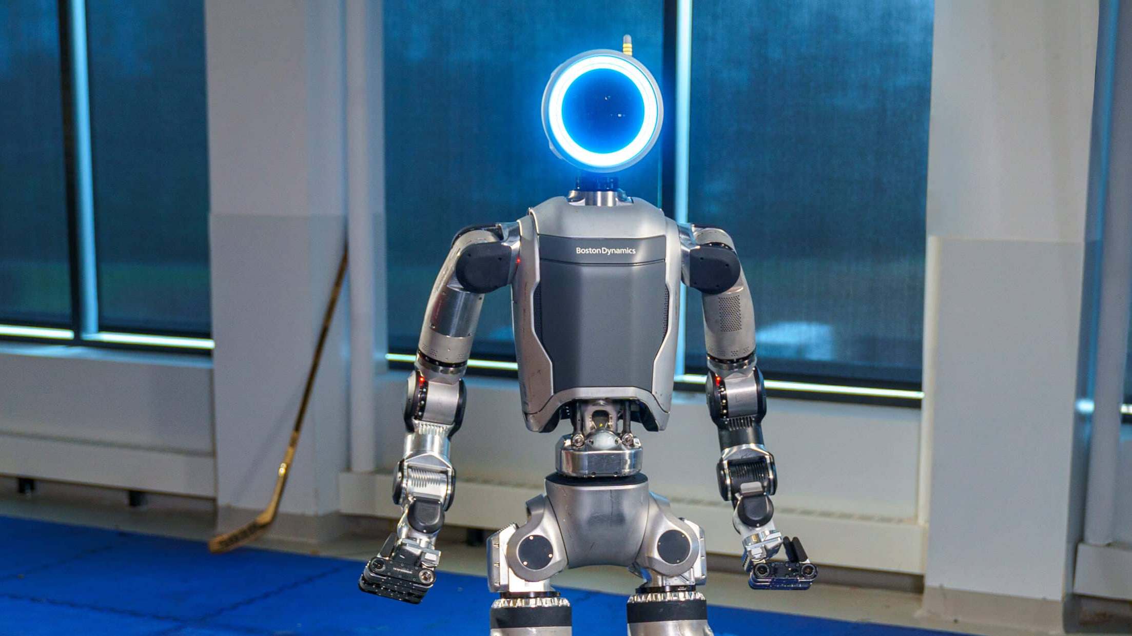 Conoce a Atlas el innovador robot impulsado por inteligencia artificial