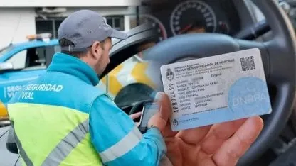 Atentos conductores: la EXCELENTE noticia del Registro Automotor sobre las cédulas azul y verde